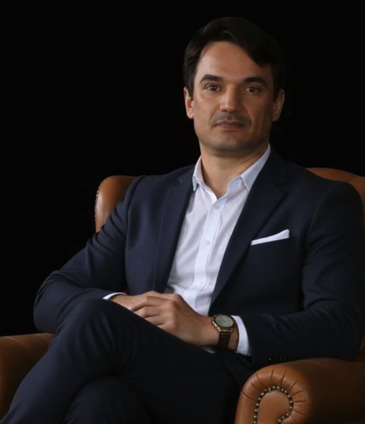 Dr. Sócrates Tavares